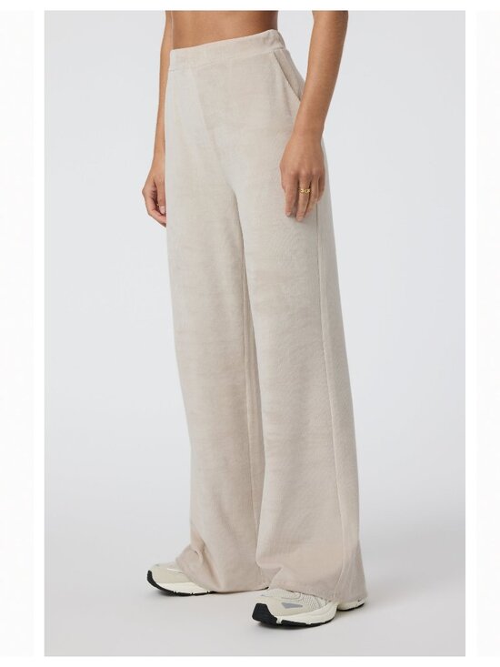 Vuori Pants - VUORI Haven Wide Leg Pants in Suede NEW NWT